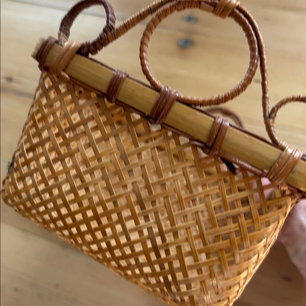Handcrafted rectangular woven rattan/bamboo basket handles & latticework design